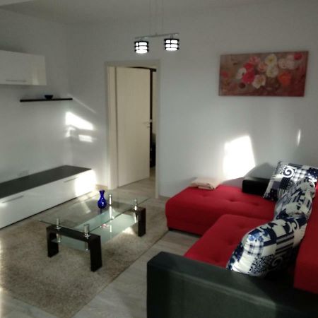 דירות בראשוב Apartament Ramona מראה חיצוני תמונה
