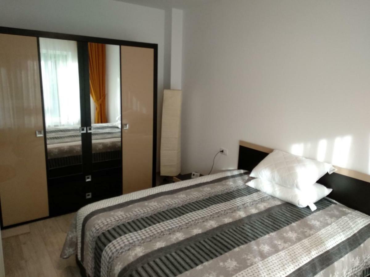 דירות בראשוב Apartament Ramona מראה חיצוני תמונה