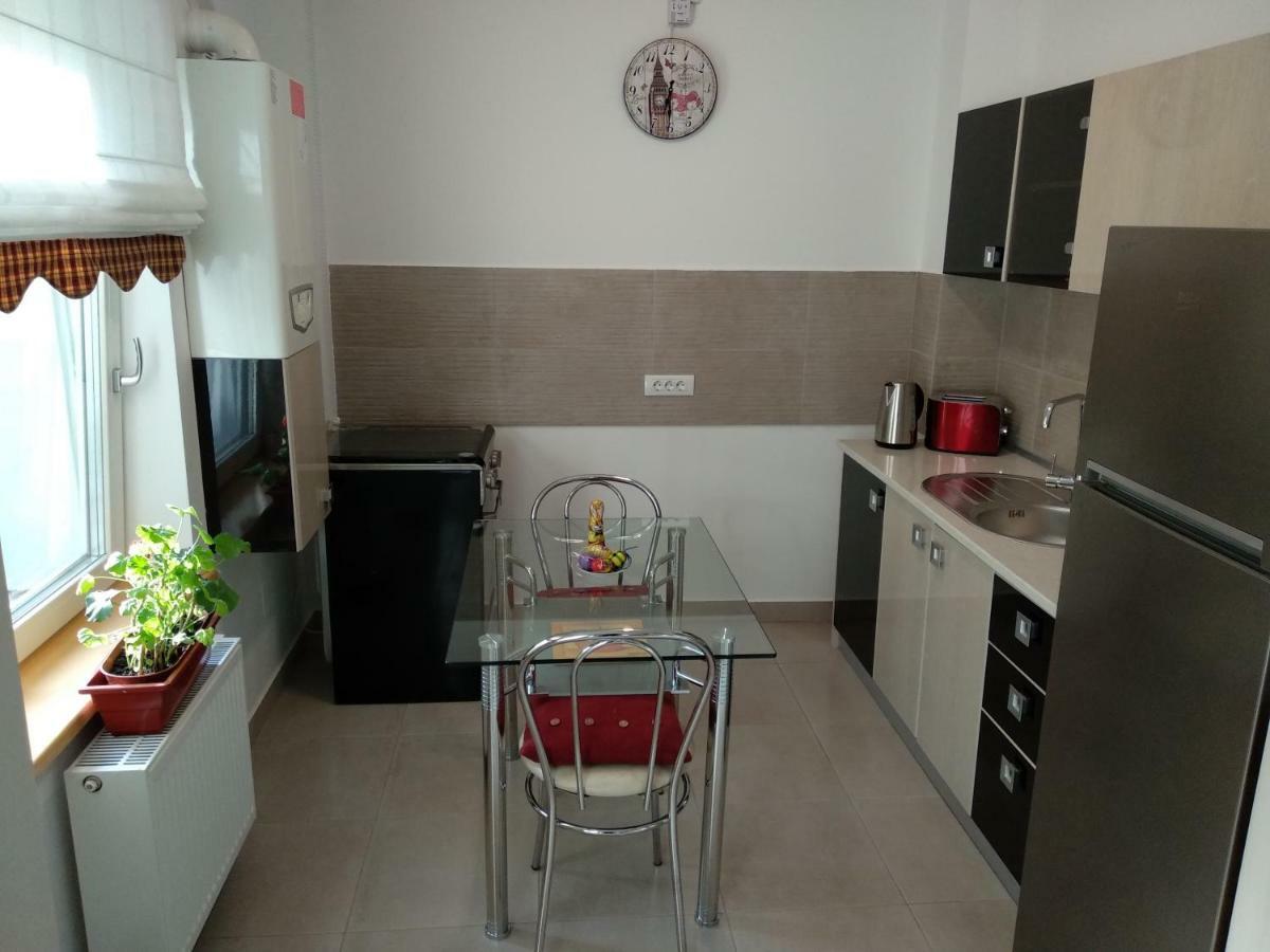 דירות בראשוב Apartament Ramona מראה חיצוני תמונה